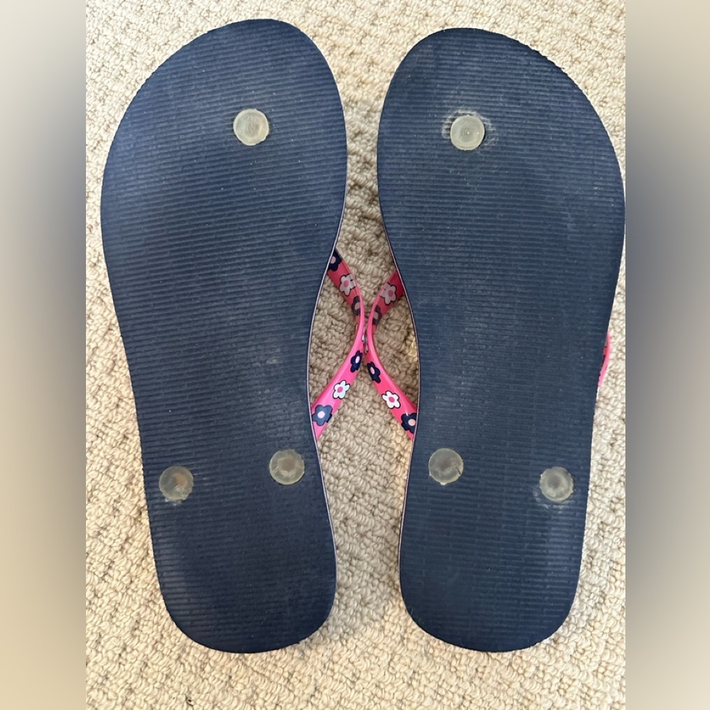 Vera Bradley flip-flops - Picture 5 of 7